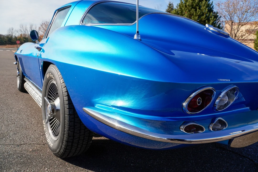 1966 Chevrolet Corvette C2 - Image 30 of 31