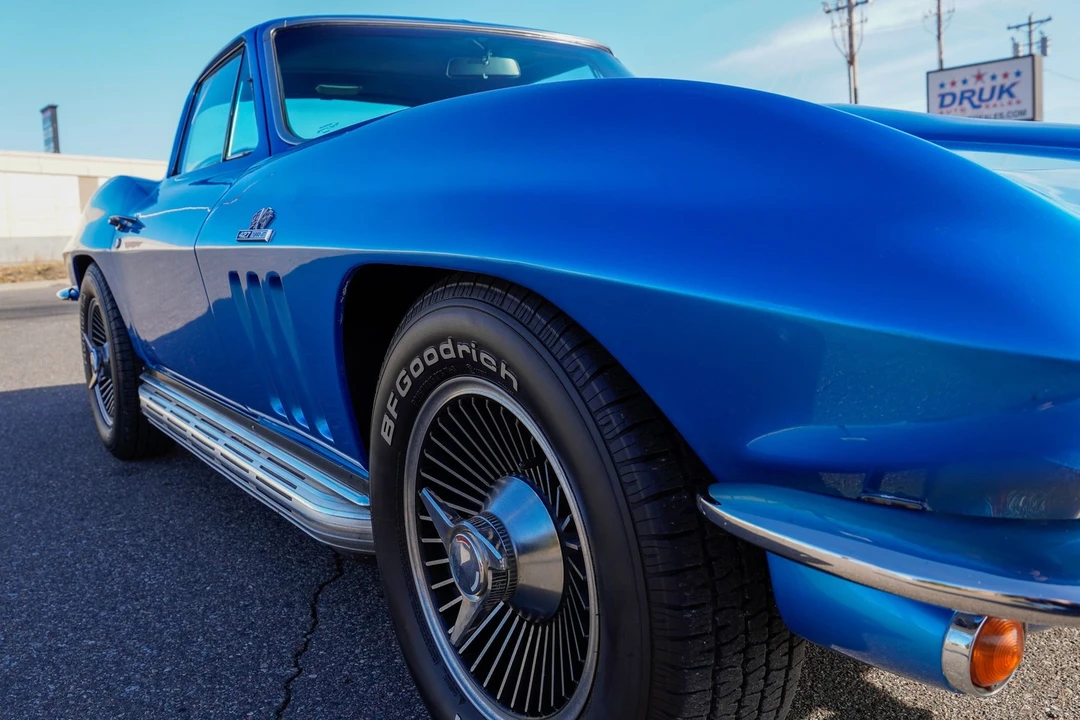 1966 Chevrolet Corvette C2 - Image 22 of 31