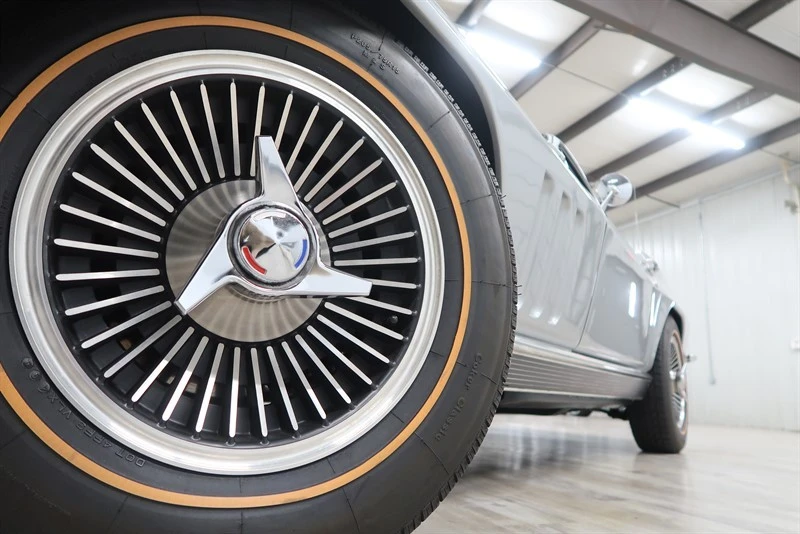 1966 Chevrolet Corvette C2 - Image 3 of 21