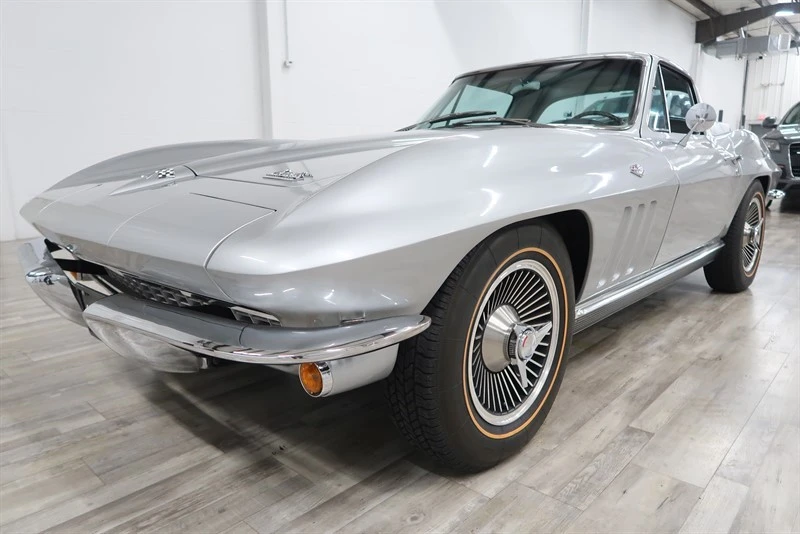 1966 Chevrolet Corvette C2 - Image 14 of 21