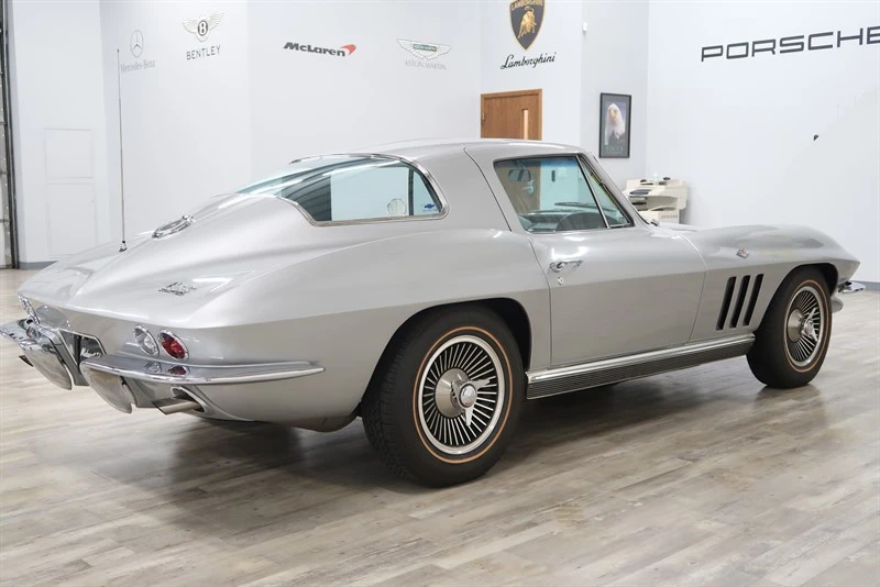 1966 Chevrolet Corvette C2 - Image 10 of 21