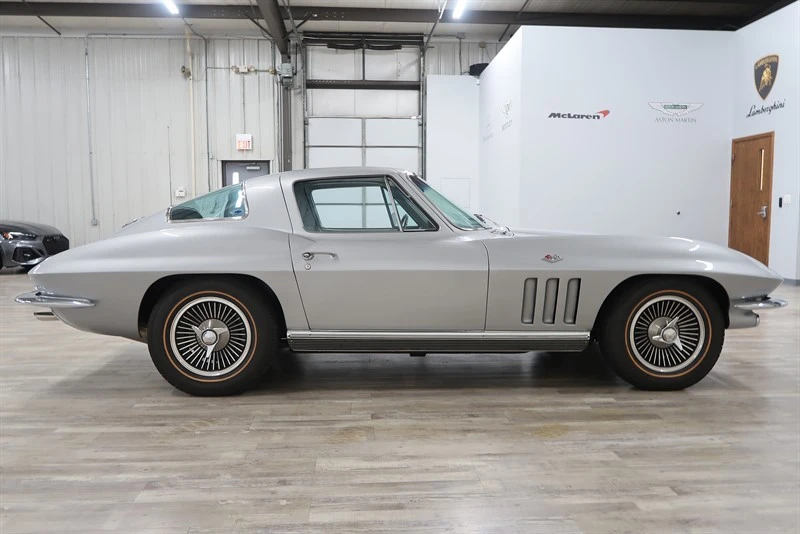 1966 Chevrolet Corvette C2 - Image 9 of 21