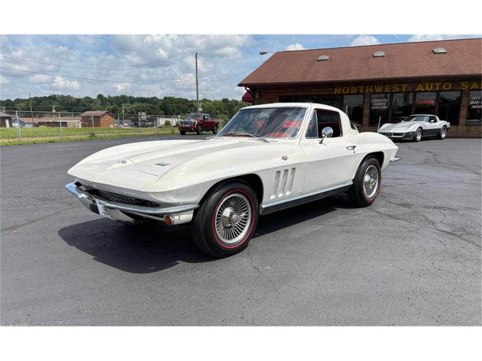 1966 Chevrolet Corvette C2 - Image 7 of 17