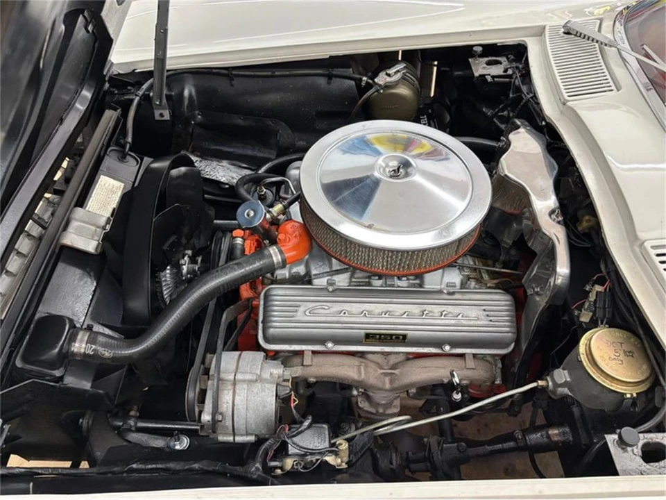 1966 Chevrolet Corvette C2 - Image 16 of 17