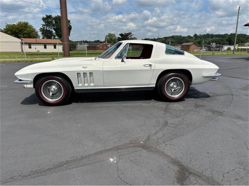 1966 Chevrolet Corvette C2 - Image 6 of 17
