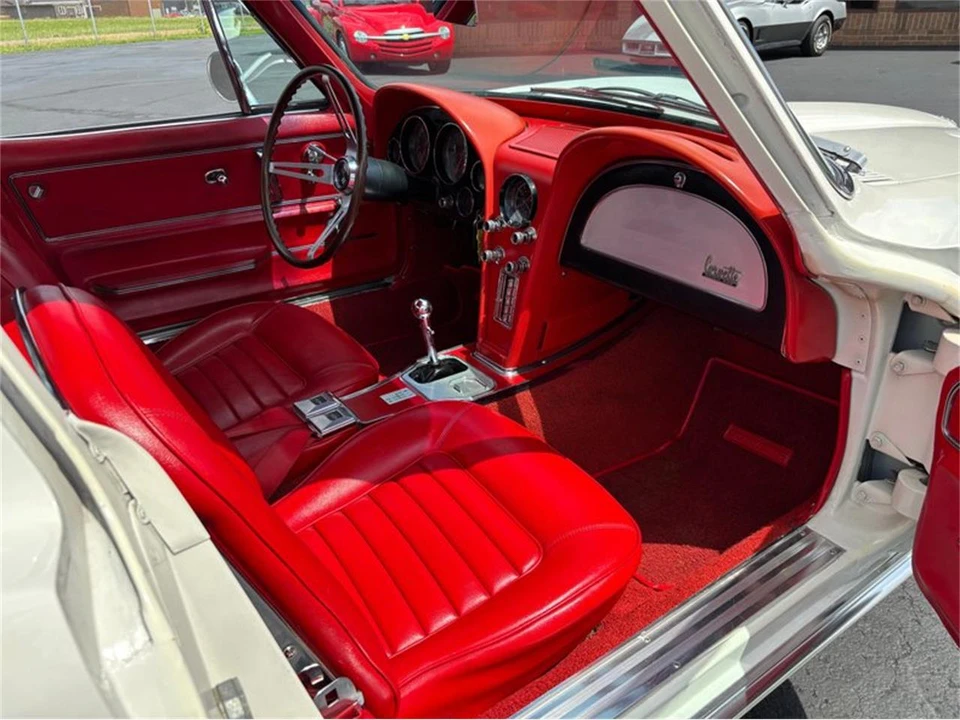 1966 Chevrolet Corvette C2 - Image 12 of 17
