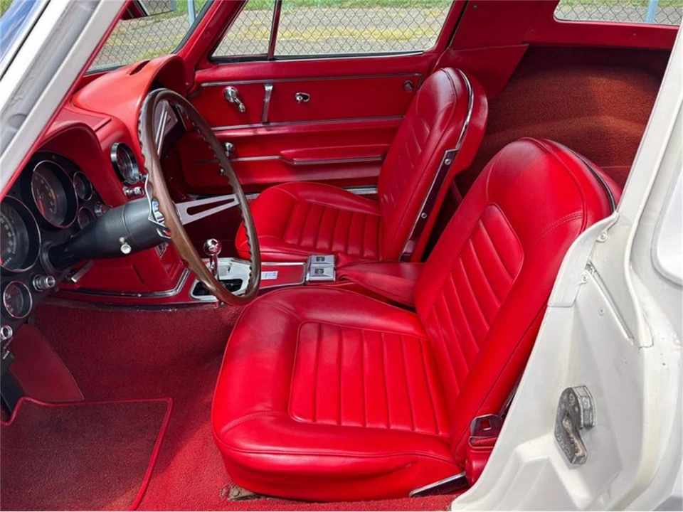 1966 Chevrolet Corvette C2 - Image 10 of 17