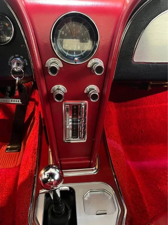 1966 Chevrolet Corvette C2 - Image 19 of 20