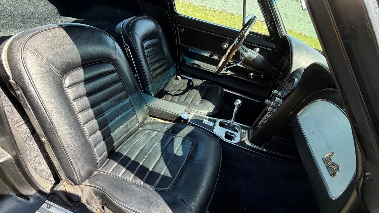 1966 Chevrolet Corvette C2 - Image 15 of 31