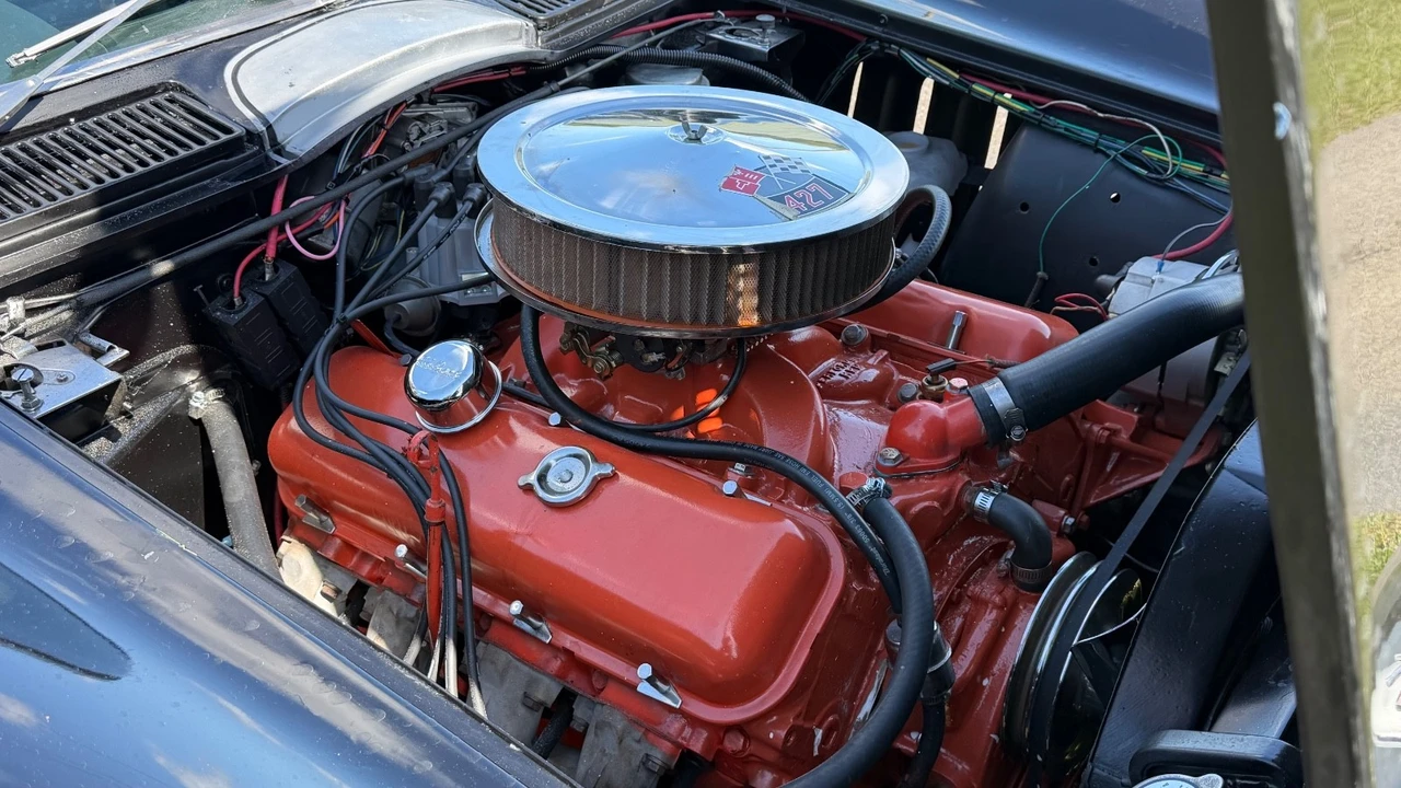 1966 Chevrolet Corvette C2 - Image 19 of 31