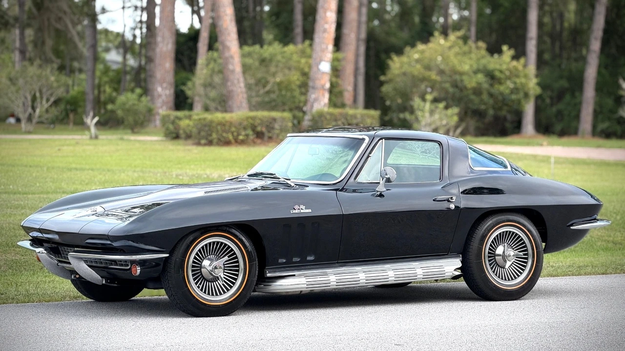 1966 Chevrolet Corvette C2 - Image 8 of 31
