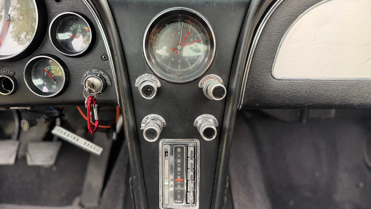 1966 Chevrolet Corvette C2 - Image 24 of 31