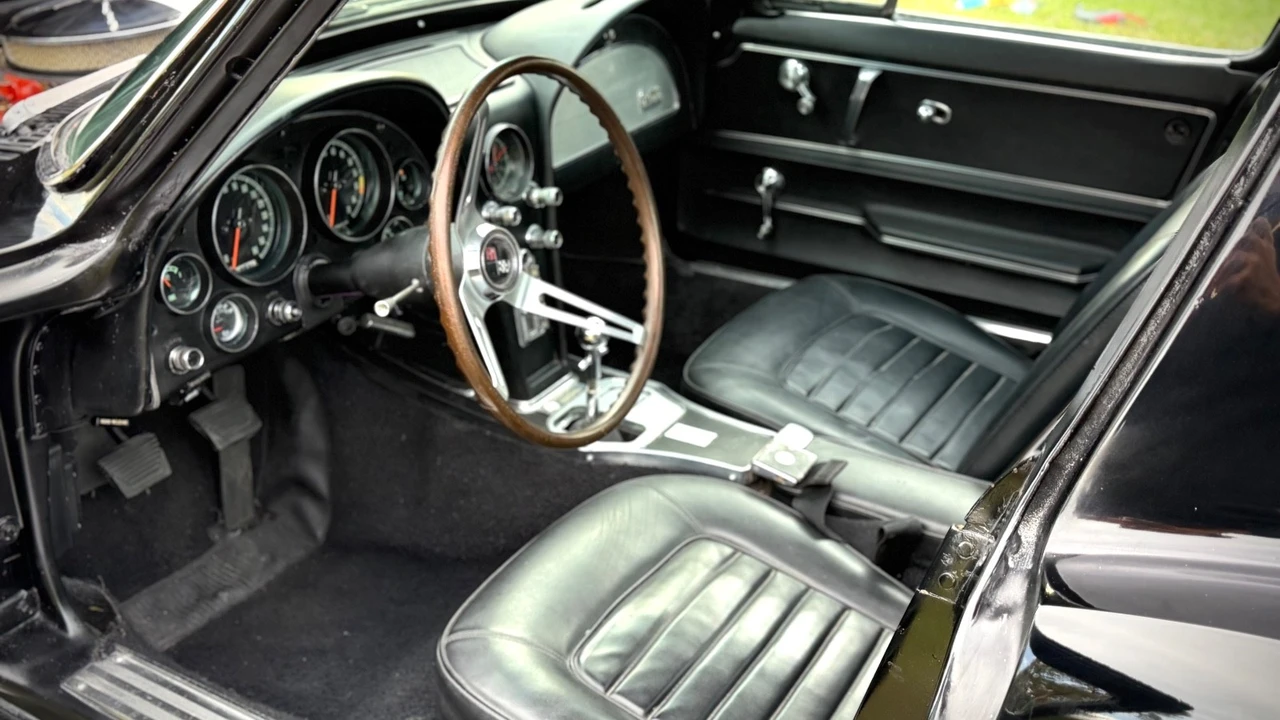 1966 Chevrolet Corvette C2 - Image 26 of 31