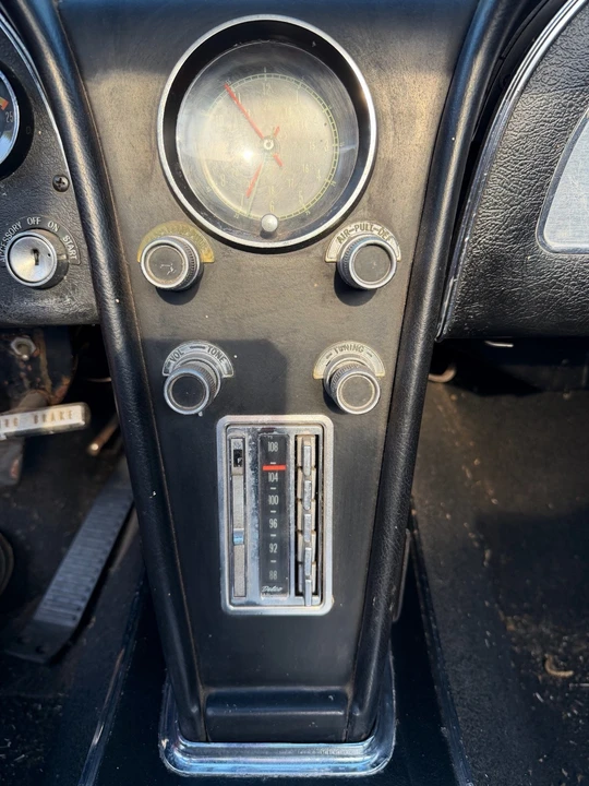 1966 Chevrolet Corvette C2 - Image 23 of 31