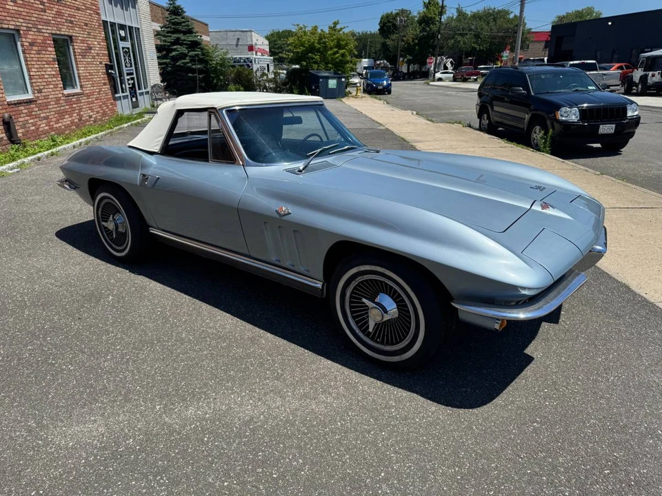 1966 Chevrolet Corvette C2 - Image 5 of 21