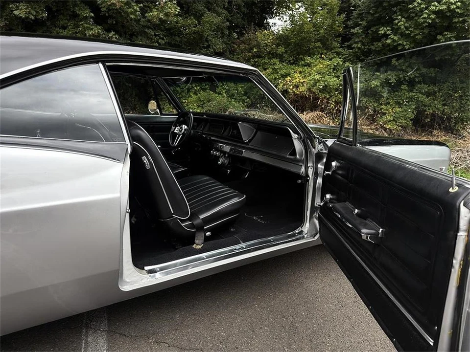 1966 Chevrolet Impala 4th Gen - Image 21 of 31