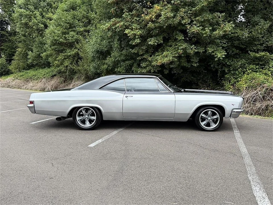 1966 Chevrolet Impala 4th Gen - Image 9 of 31