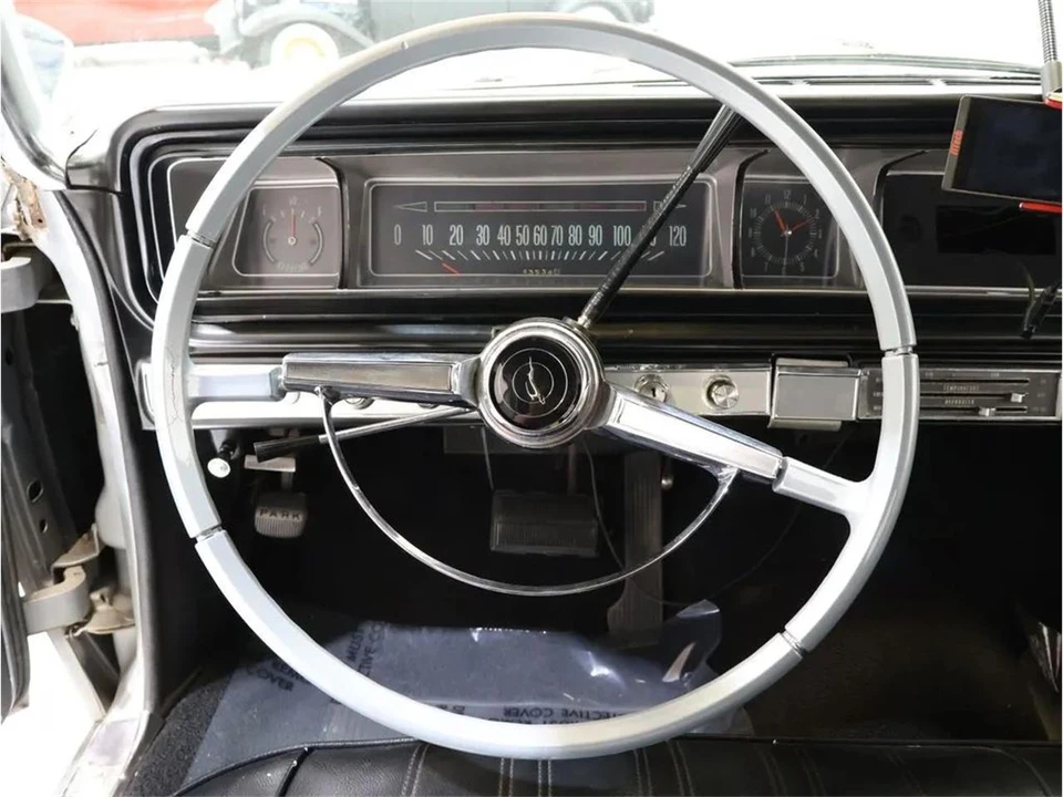 1966 Chevrolet Impala 4th Gen - Image 15 of 31