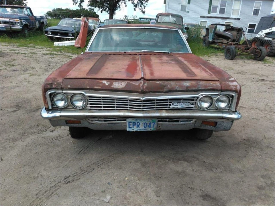 1966 Chevrolet Impala SS 4th Gen - Image 2 of 13