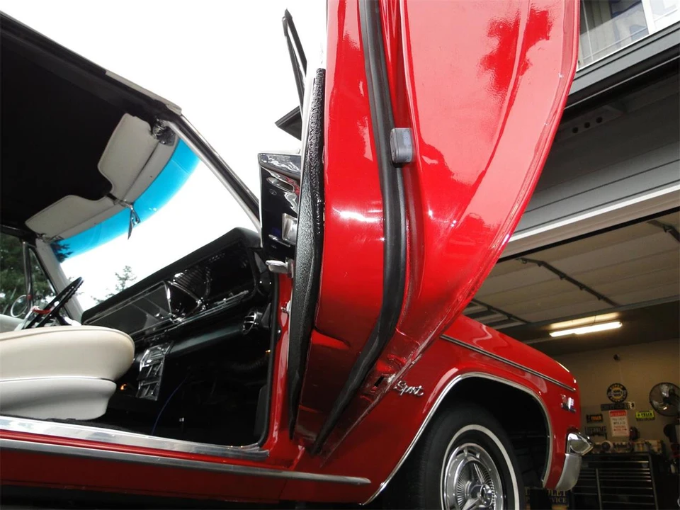 1966 Chevrolet Impala SS 4th Gen - Image 16 of 31