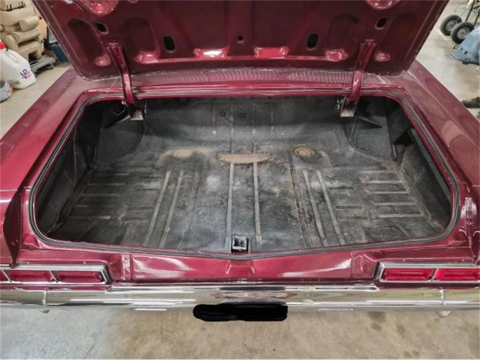 1966 Chevrolet Impala SS 4th Gen - Image 6 of 16