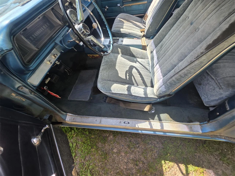 1966 Chevrolet Impala SS 4th Gen - Image 22 of 31