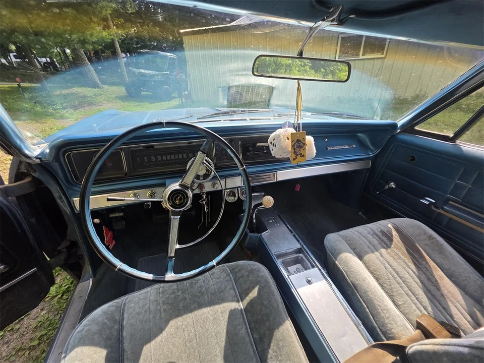 1966 Chevrolet Impala SS 4th Gen - Image 27 of 31
