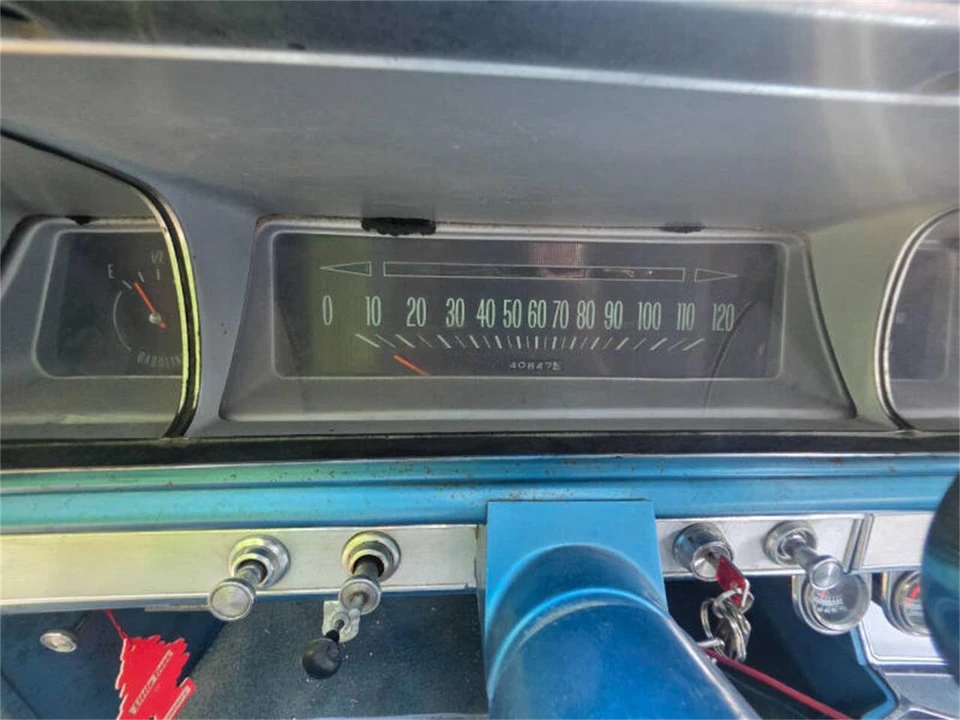 1966 Chevrolet Impala SS 4th Gen - Image 25 of 31