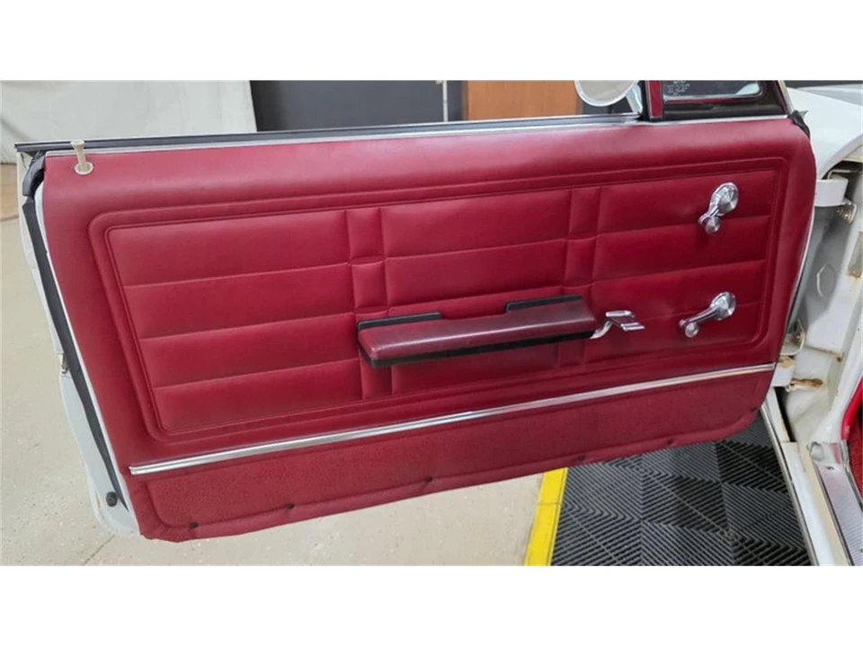 1966 Chevrolet Impala SS 4th Gen - Image 21 of 31