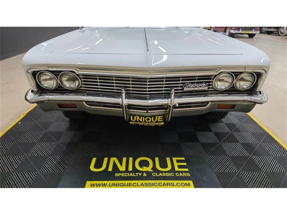 1966 Chevrolet Impala SS 4th Gen - Image 12 of 31