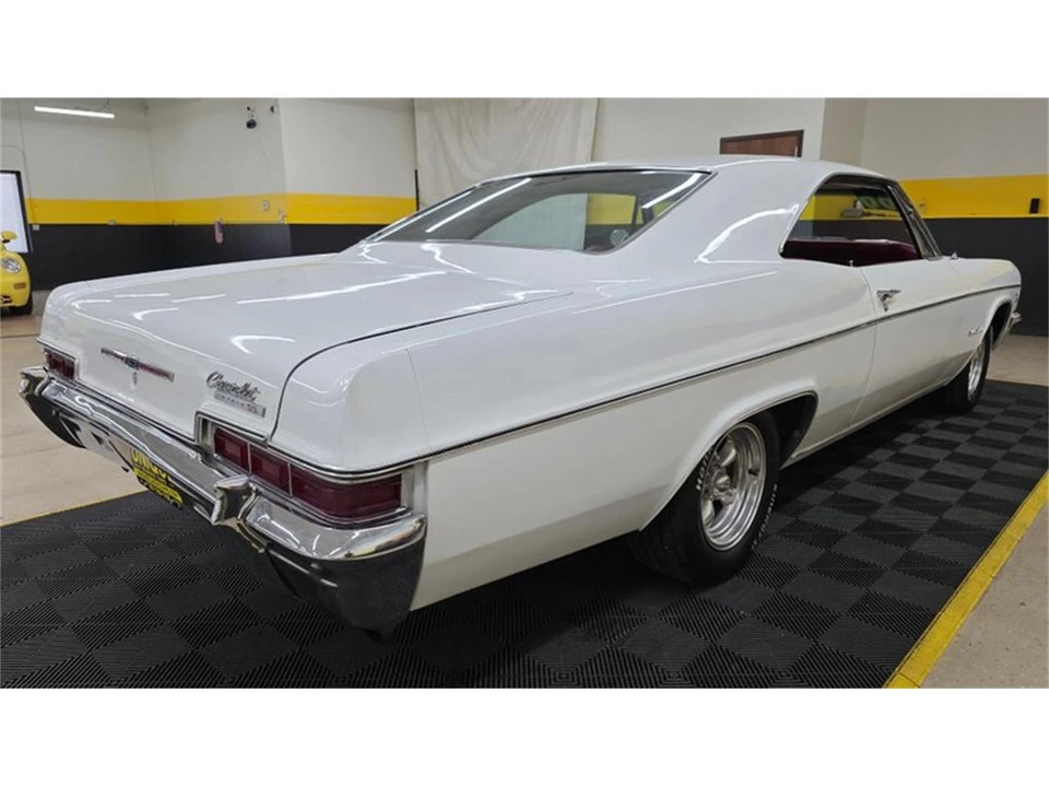 1966 Chevrolet Impala SS 4th Gen - Image 4 of 31