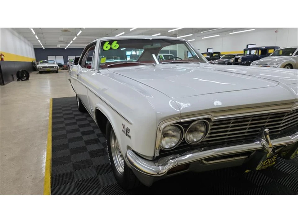 1966 Chevrolet Impala SS 4th Gen - Image 10 of 31