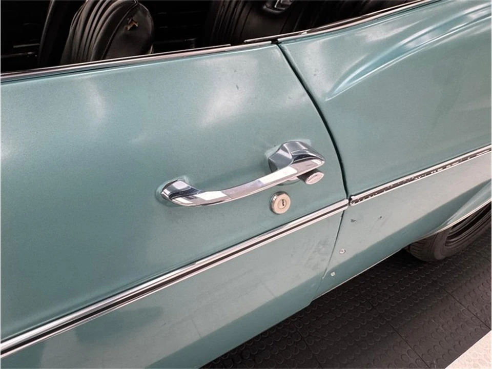 1966 Chevrolet Impala SS 4th Gen - Image 18 of 31