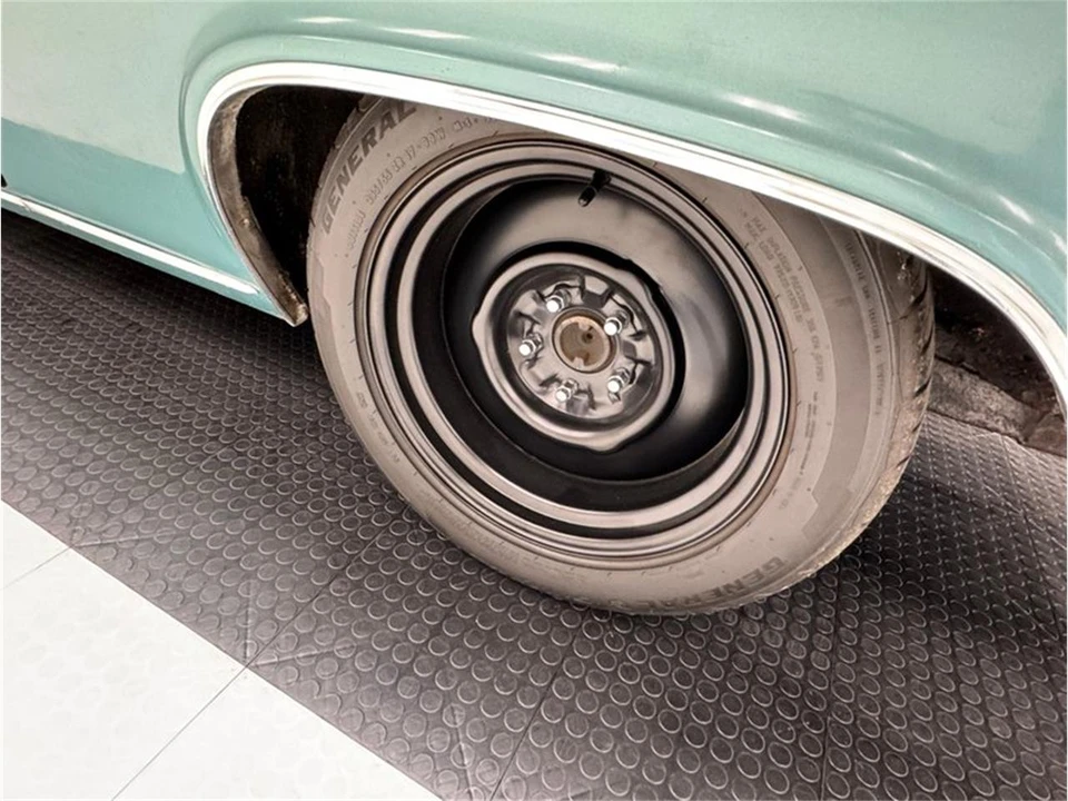 1966 Chevrolet Impala SS 4th Gen - Image 20 of 31