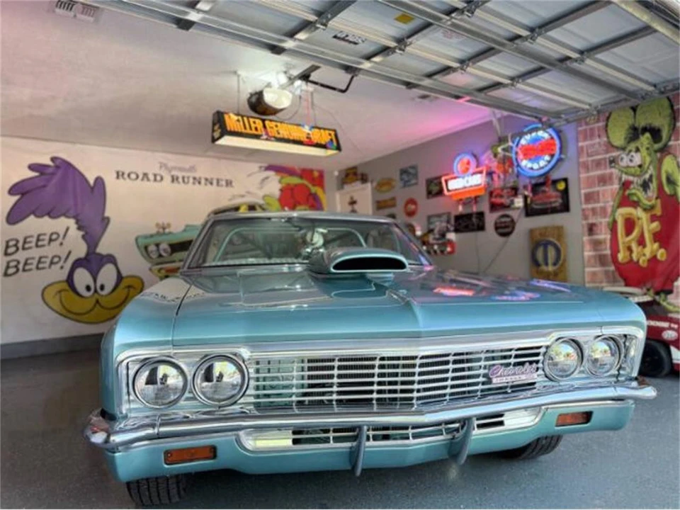 1966 Chevrolet Impala SS 4th Gen - Image 22 of 30