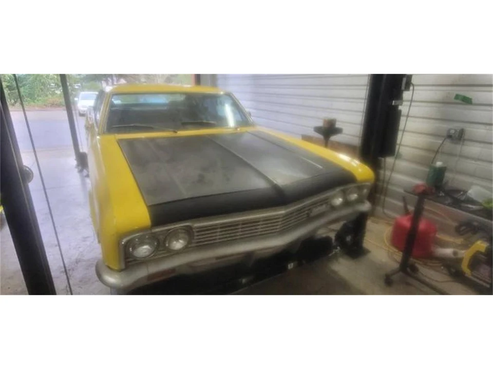 1966 Chevrolet Impala SS 4th Gen - Image 11 of 12