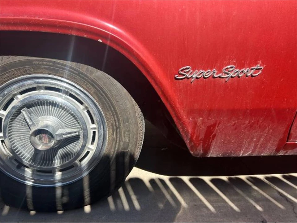 1966 Chevrolet Impala SS 4th Gen - Image 9 of 14