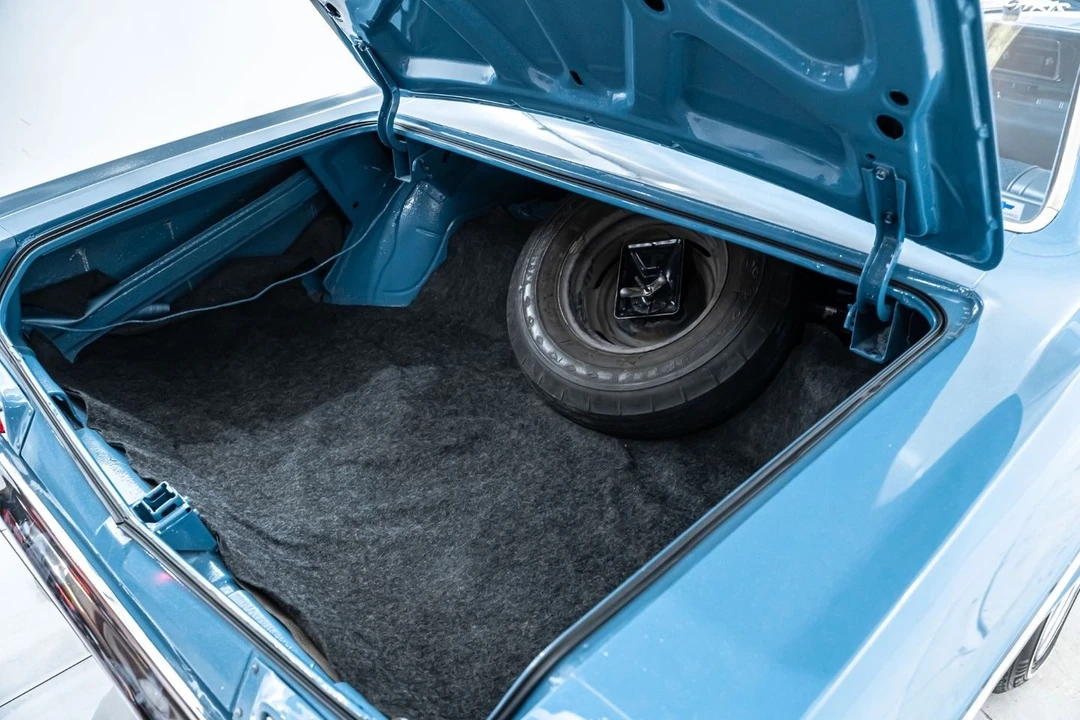 1966 Chevrolet Impala SS 4th Gen - Image 30 of 31