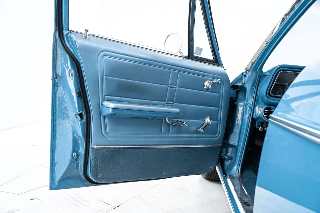 1966 Chevrolet Impala SS 4th Gen - Image 23 of 31
