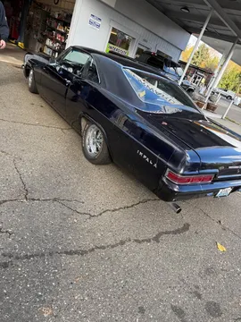 1966 Chevrolet Impala SS Sedan 4D