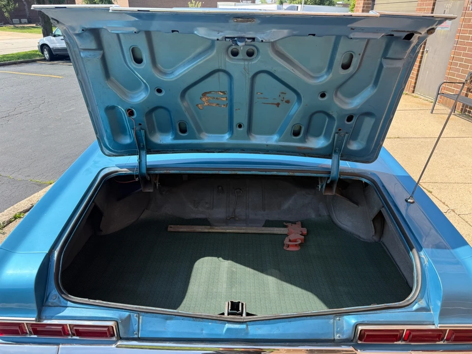 1966 Chevrolet Impala SS 4th Gen - Image 20 of 31