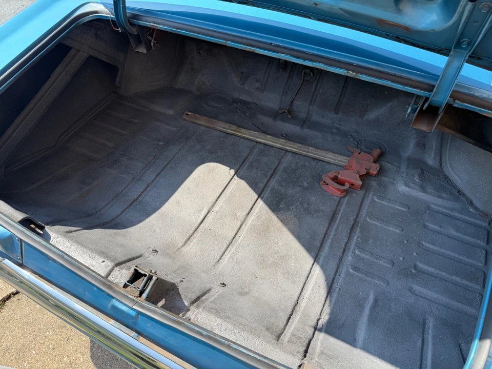 1966 Chevrolet Impala SS 4th Gen - Image 21 of 31