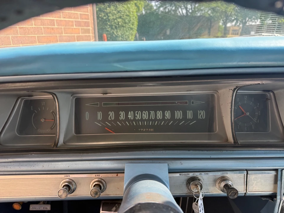 1966 Chevrolet Impala SS 4th Gen - Image 27 of 31