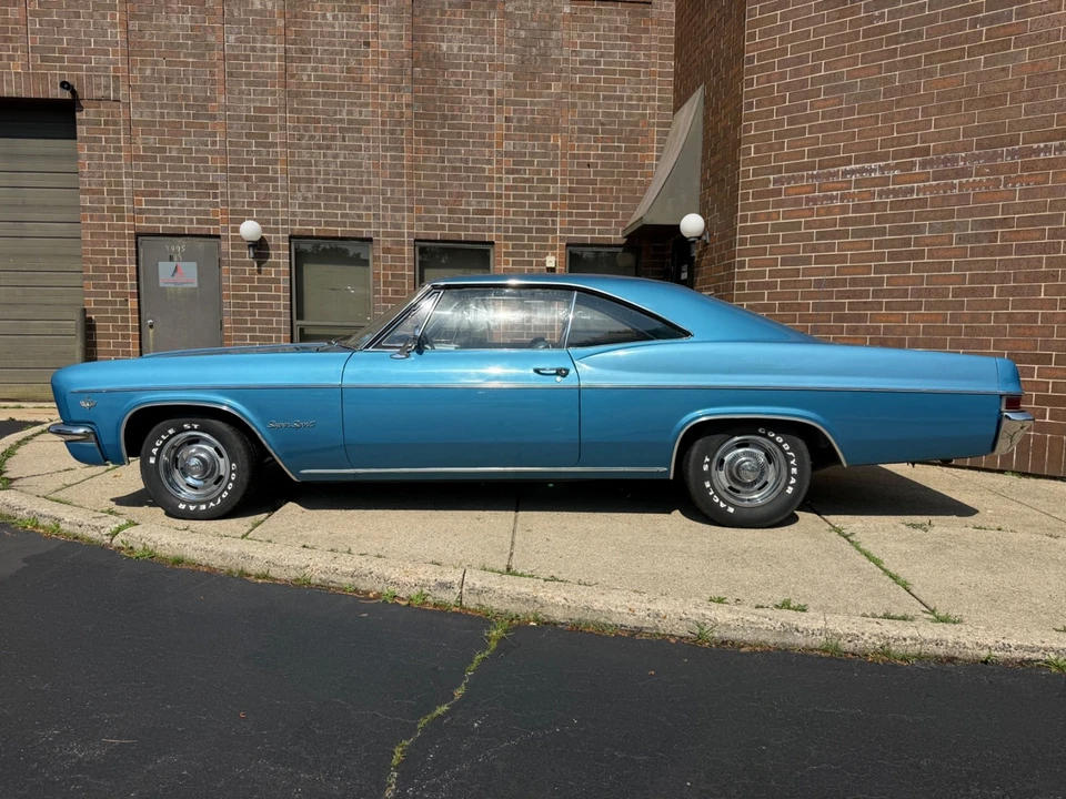 1966 Chevrolet Impala SS 4th Gen - Image 4 of 31