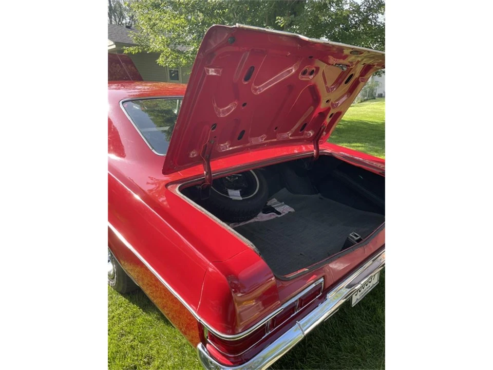 1966 Chevrolet Impala SS 4th Gen - Image 20 of 29