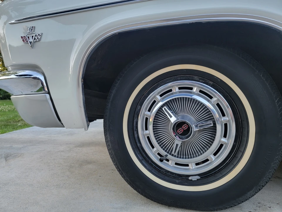 1966 Chevrolet Impala SS 4th Gen - Image 19 of 23