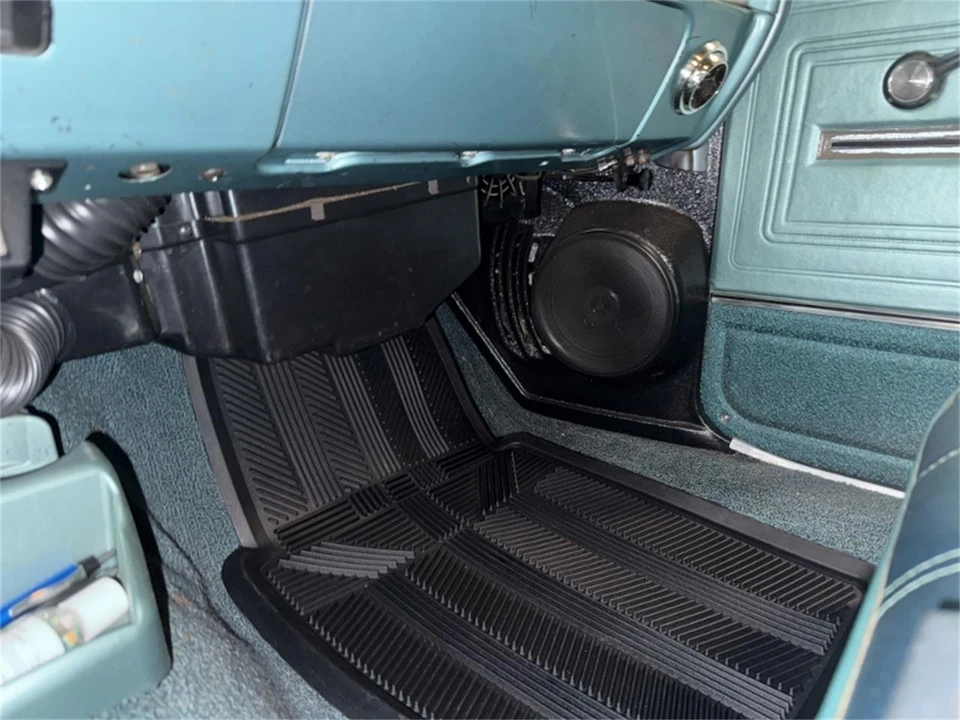 1966 Chevrolet Malibu - Image 10 of 31