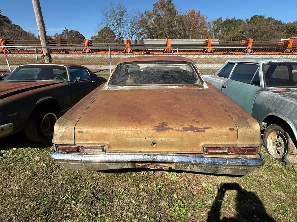 1966 Chevrolet - Image 3 of 4