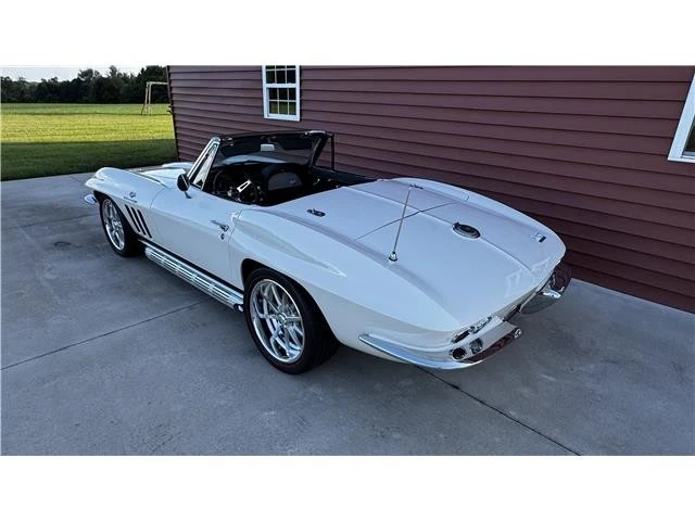 1966 Chevrolet Corvette C2 - Image 4 of 21