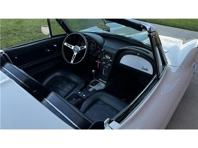 1966 Chevrolet Corvette C2 - Image 16 of 21